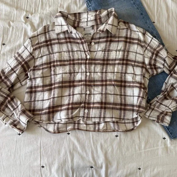 American Eagle Outfitters Women Cropped Brown Plaid Shirt Size Medium - Picture 3 of 4